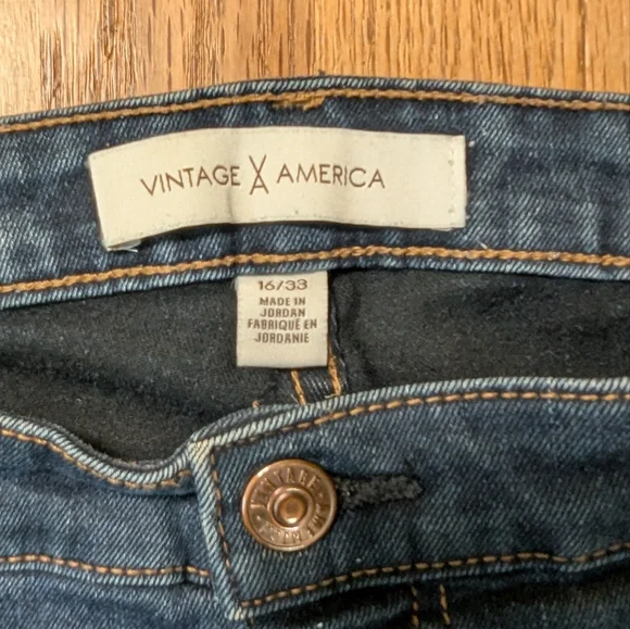 🌟 Vintage America Straight-Up Jeans | Size 16/33 | Timeless Dark Wash Classic - Picture 3 of 10